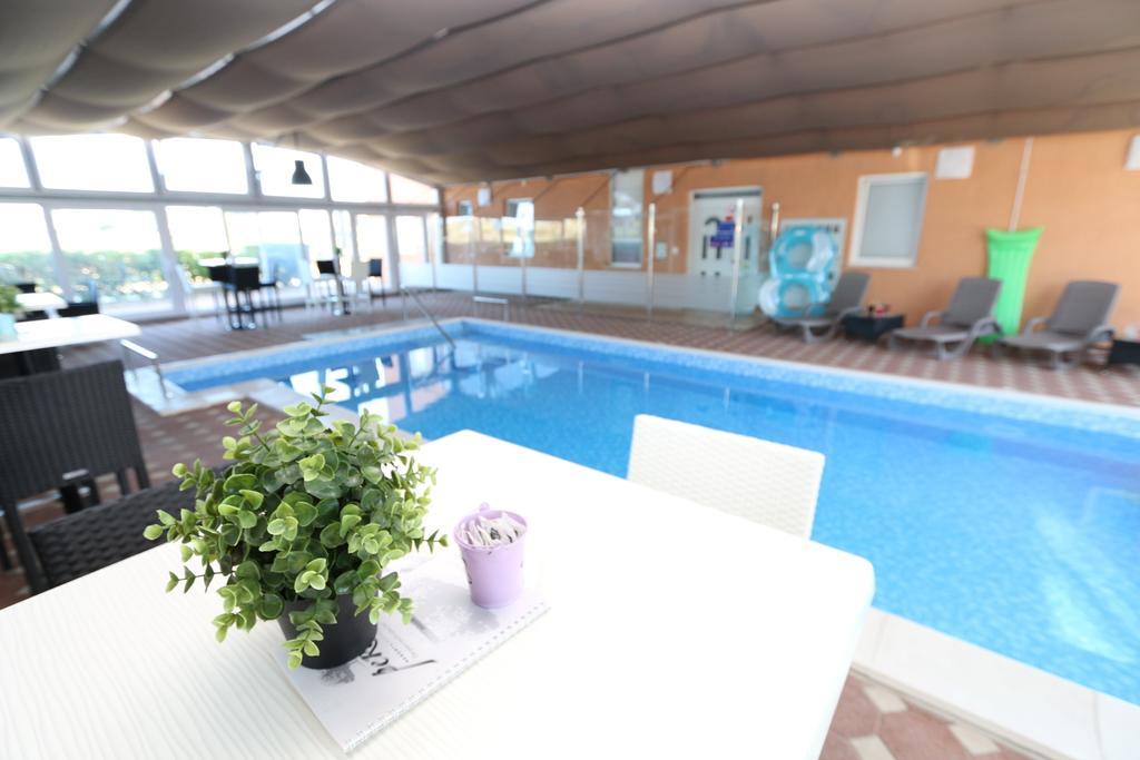 Apartments Peris Resort Novalja Exterior photo